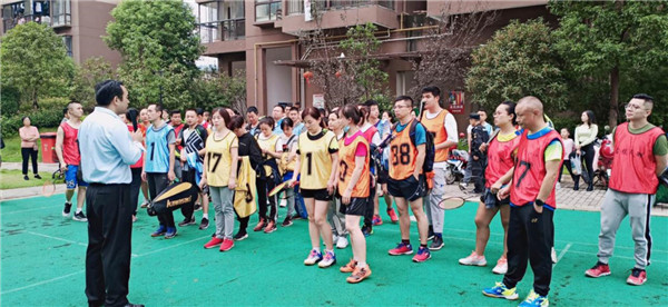 濃情中秋，歡度國慶——市古鎮(zhèn)投資公司舉辦古鎮(zhèn)天御羽毛球賽