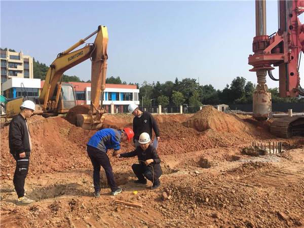 昌南湖北湖西側(cè)要建一個立體停車場，已經(jīng)開工！