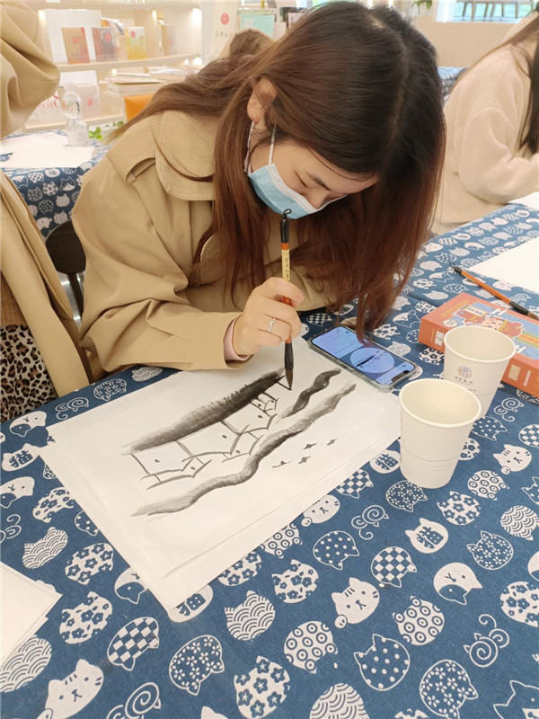 “黨員輪訓促提升，強基固本勇?lián)敗薄泄沛?zhèn)投資公司行政黨支部聯(lián)合公司工會共同開展教育培訓活動