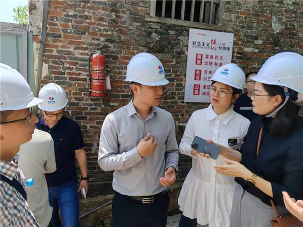 代繼波一行到三閭廟考察調(diào)研歷史文化街區(qū)保護修繕工作